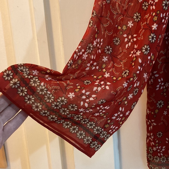 Pretty floral Max Studio loose top, size small - Picture 4 of 8